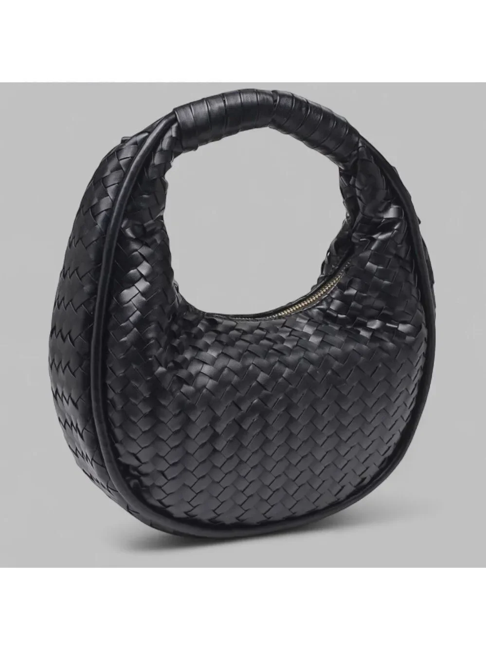 MODA LUXE-Woven Circle Shoulder bag-Black-NWT-Retail $100